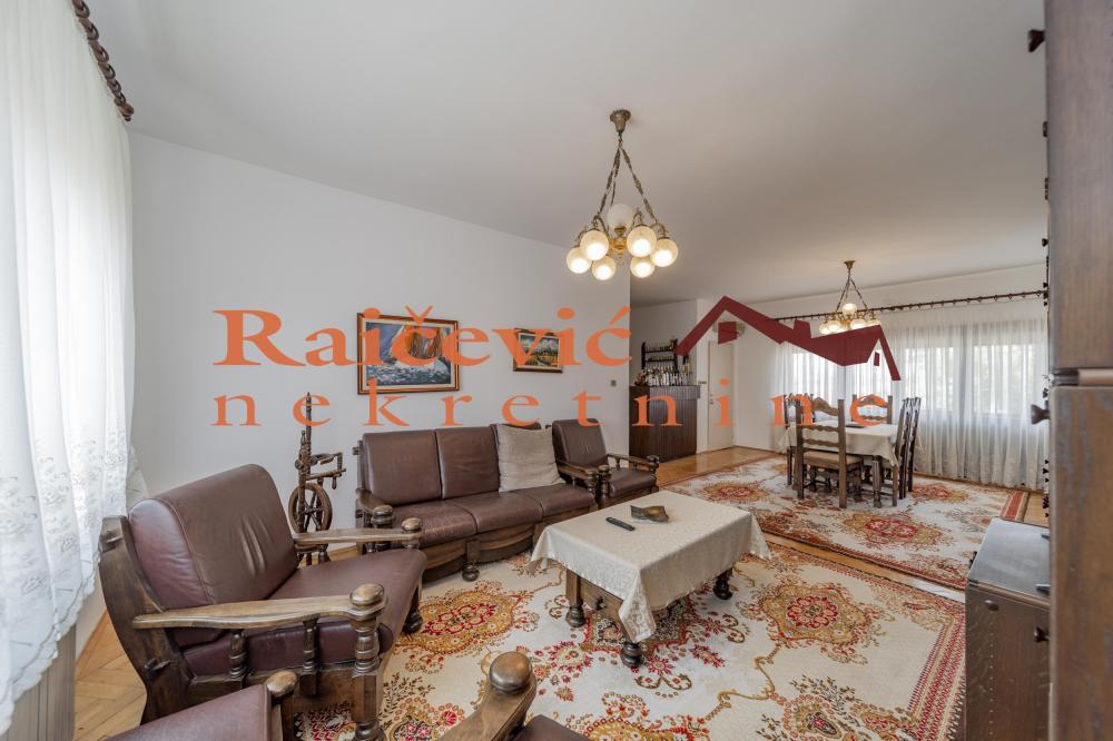 Slika 2 - Smederevski put,  Kuća na prodaju, 322m2, 187.000€