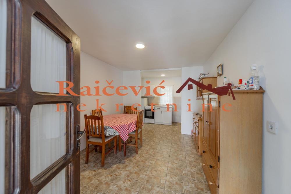 Slika 6 - Smederevski put,  Kuća na prodaju, 322m2, 187.000€