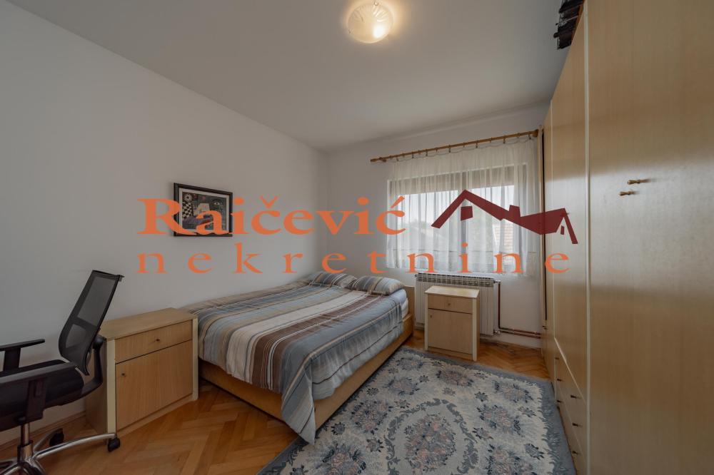 Slika 7 - Smederevski put,  Kuća na prodaju, 322m2, 187.000€