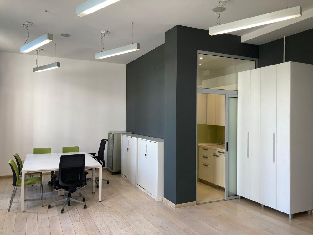 Slika 2 - Žorža Klemansoa,  Lokal za izdavanje, 50m2, 800€