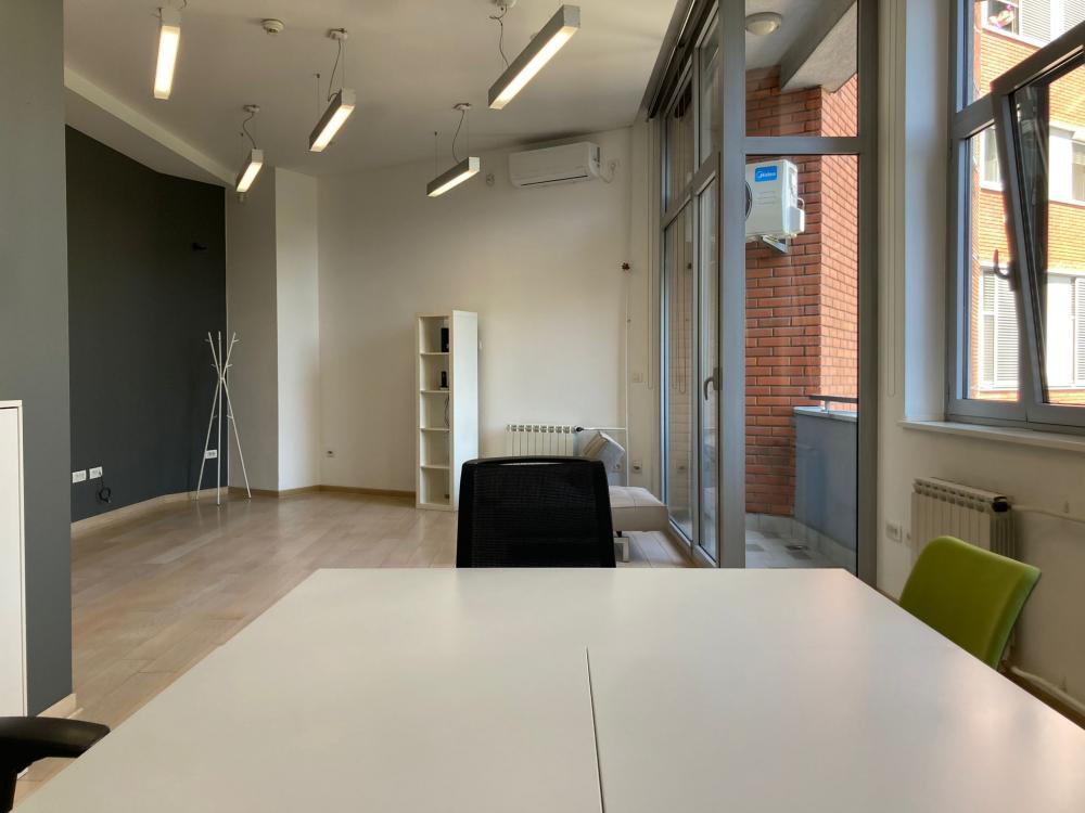 Slika 3 - Žorža Klemansoa,  Lokal za izdavanje, 50m2, 800€