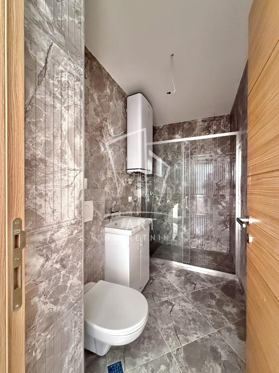 Slika 11 - Milisava Đurovića, Četvorosoban stan na prodaju, 70m2, 270.000€