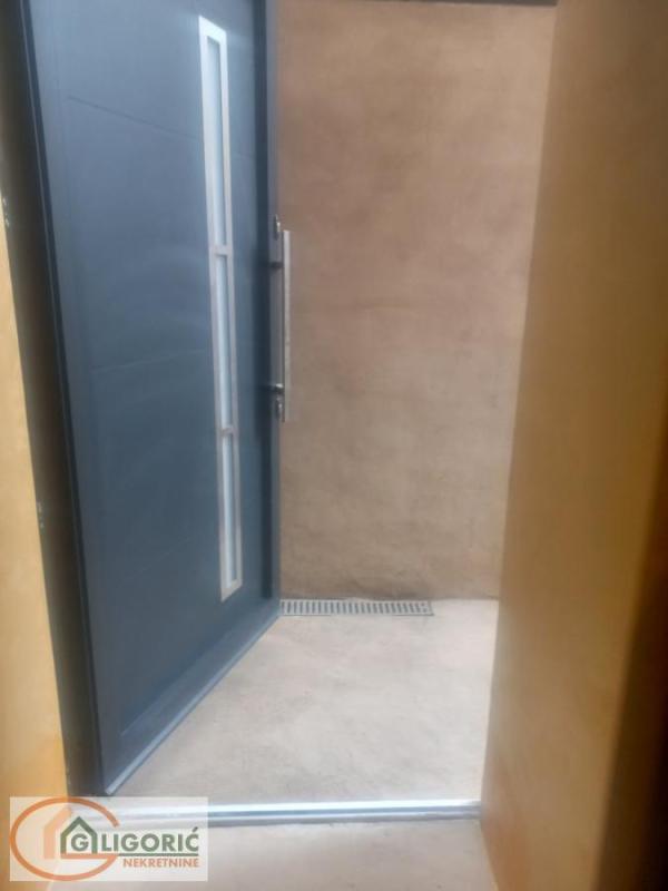 Slika 11 - Nedeljka Gvozdenovića,  Lokal na prodaju, 84m2, 120.000€