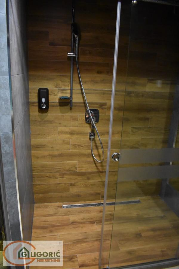 Slika 9 - Nedeljka Gvozdenovića,  Lokal na prodaju, 84m2, 120.000€