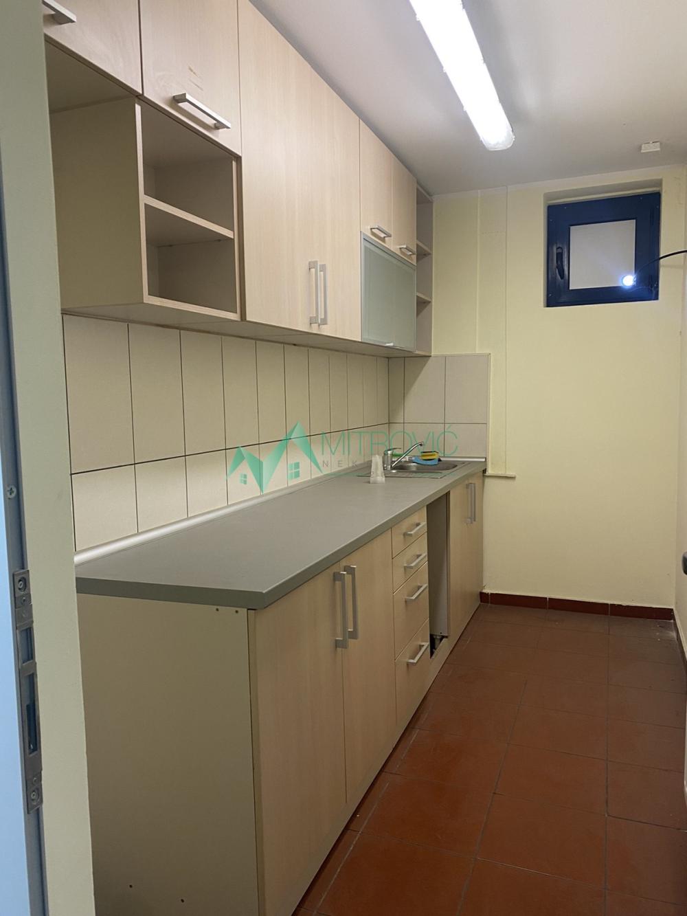 Slika 3 -  Lokal za izdavanje, 181m2, 1.180€