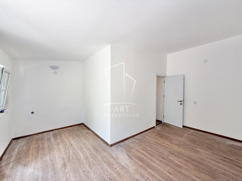 Slika 10 - Hajduk Veljka 3. deo,  Kuća na prodaju, 176m2, 135.000€