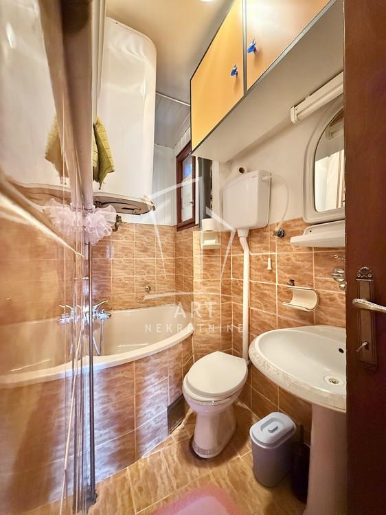 Slika 10 - Vladike Danila, Kuća na prodaju, 167m2, 169.900€