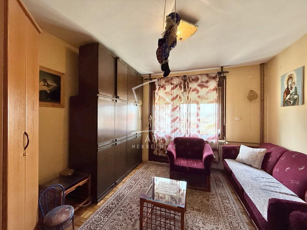 Slika 1 - Vladike Danila, Kuća na prodaju, 167m2, 169.900€