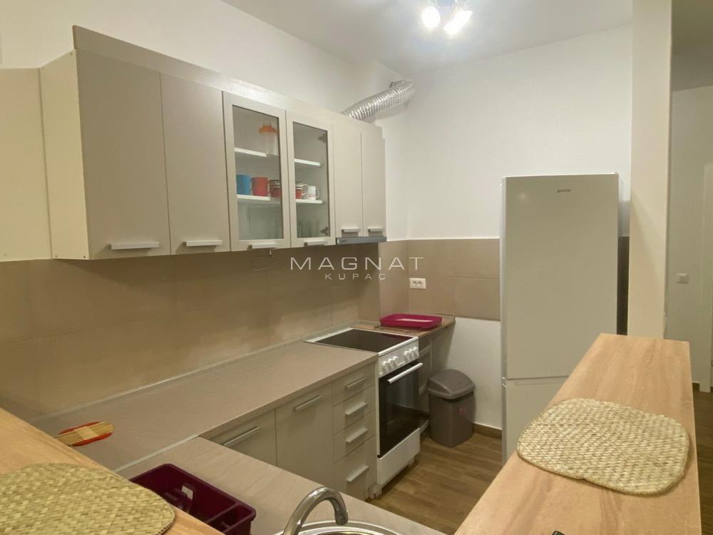 Slika 3 - Isidore Sekulić, Trosoban stan na prodaju, 67m2, 145.000€