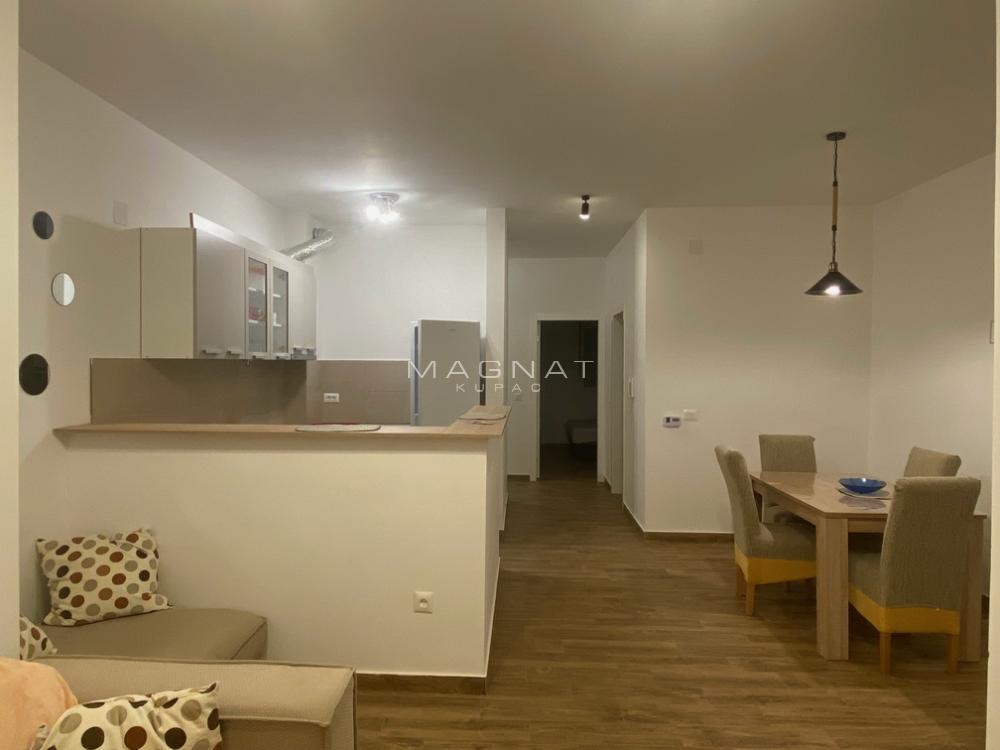 Slika 1 - Isidore Sekulić, Trosoban stan na prodaju, 67m2, 145.000€