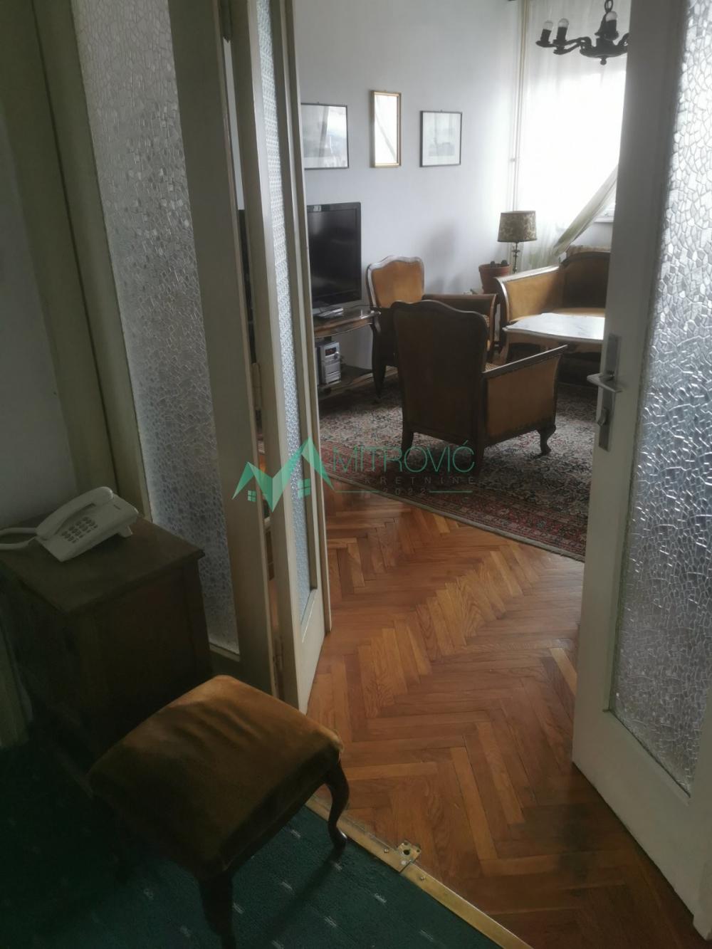 Slika 1 - Troiposoban stan za izdavanje, 98m2, 700€