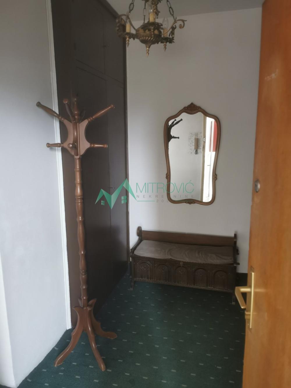 Slika 2 - Troiposoban stan za izdavanje, 98m2, 700€