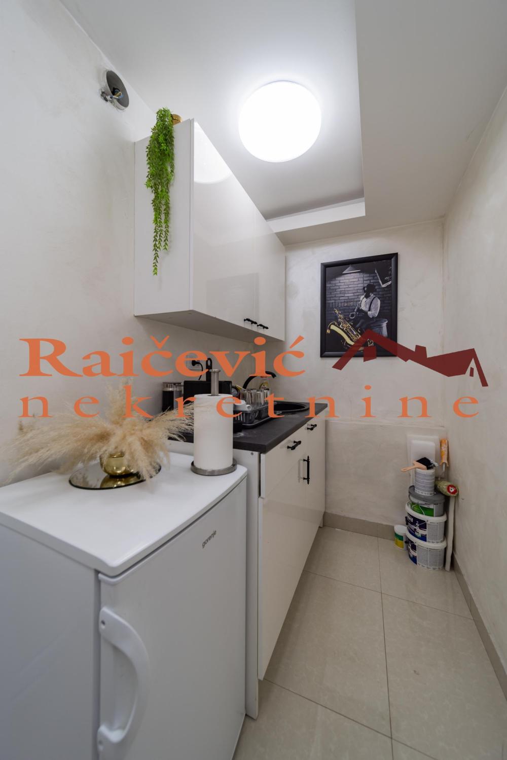 Slika 8 - Sazonova,  Lokal na prodaju, 57m2, 145.000€