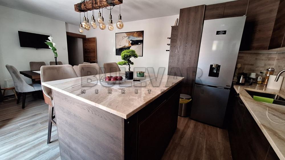 Slika 6 - 7. jula,  Lokal za izdavanje, 320m2, 8.000€