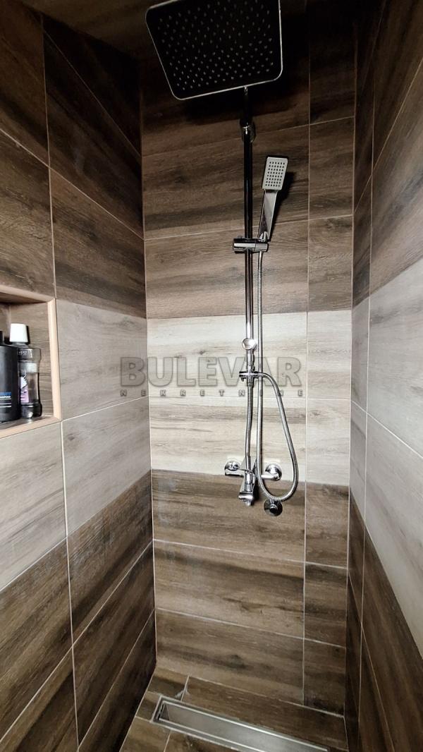 Slika 9 - 7. jula,  Lokal za izdavanje, 320m2, 8.000€