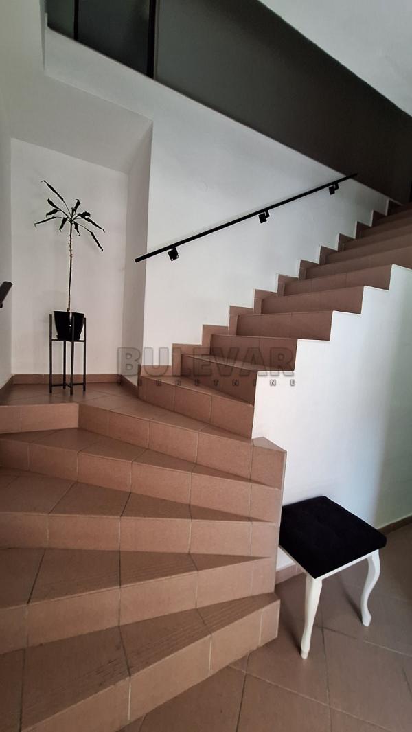 Slika 10 - 7. jula,  Lokal za izdavanje, 320m2, 8.000€