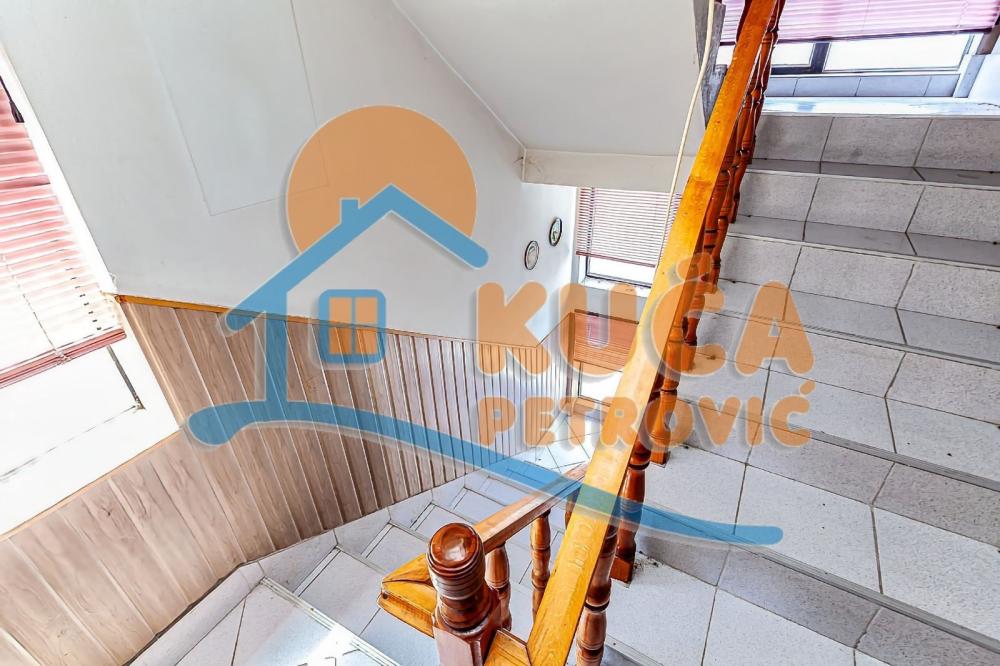 Slika 9 - Vukadina Stevanovića,  Kuća na prodaju, 160m2, 115.500€