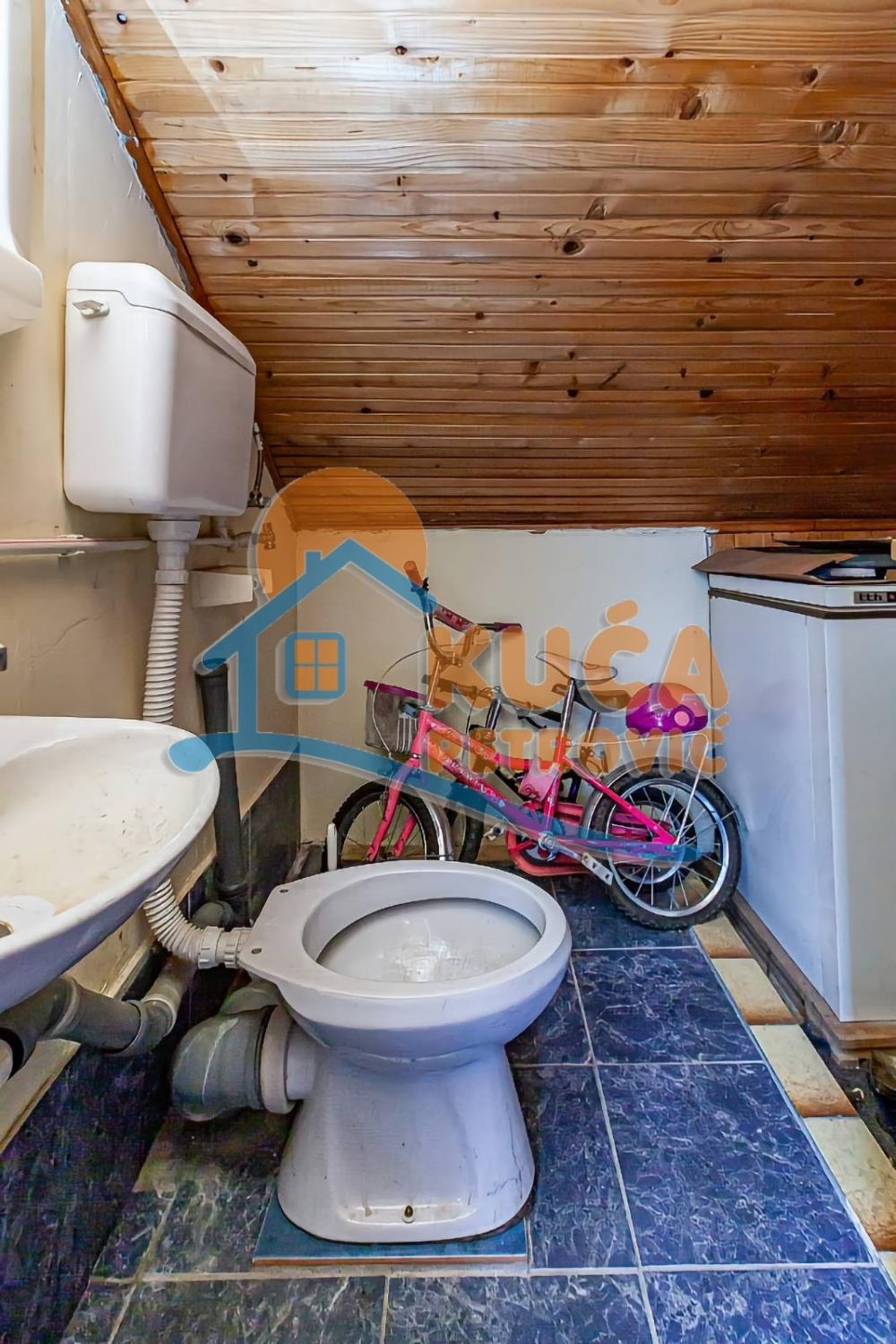 Slika 11 - Vukadina Stevanovića,  Kuća na prodaju, 160m2, 115.500€