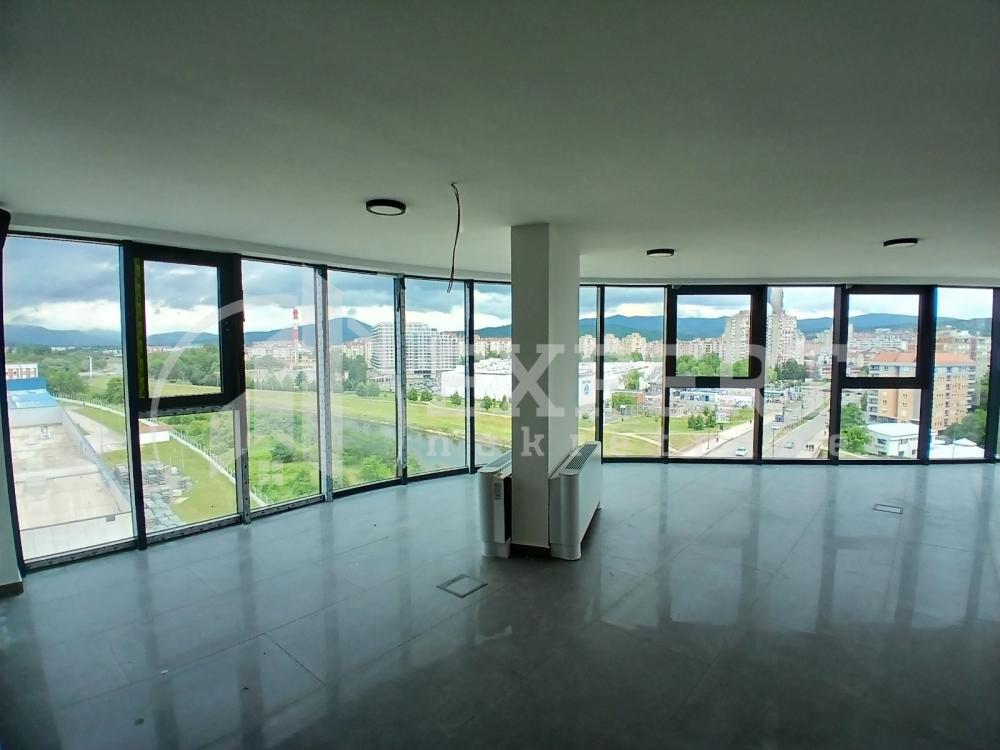 Slika 1 - Pantelejska,  Lokal za izdavanje, 460m2, 6.900€