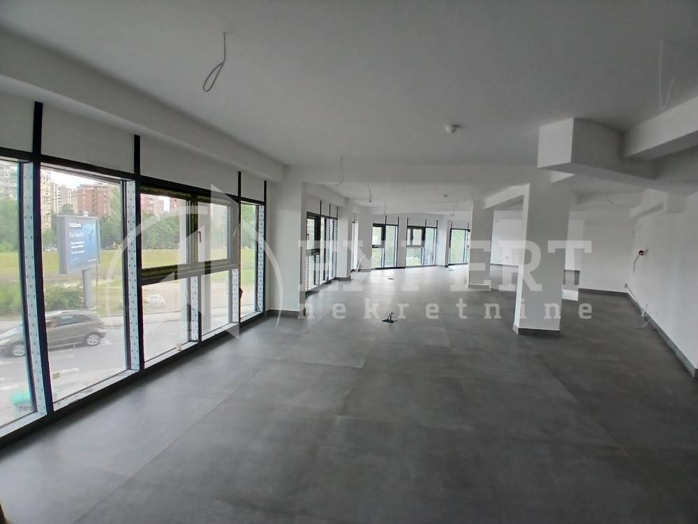 Slika 1 - Pantelejska,  Lokal za izdavanje, 400m2, 6.000€