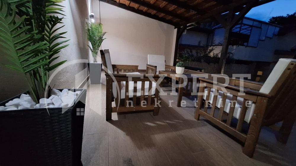 Slika 11 - 7. jula,  Lokal za izdavanje, 320m2, 8.000€