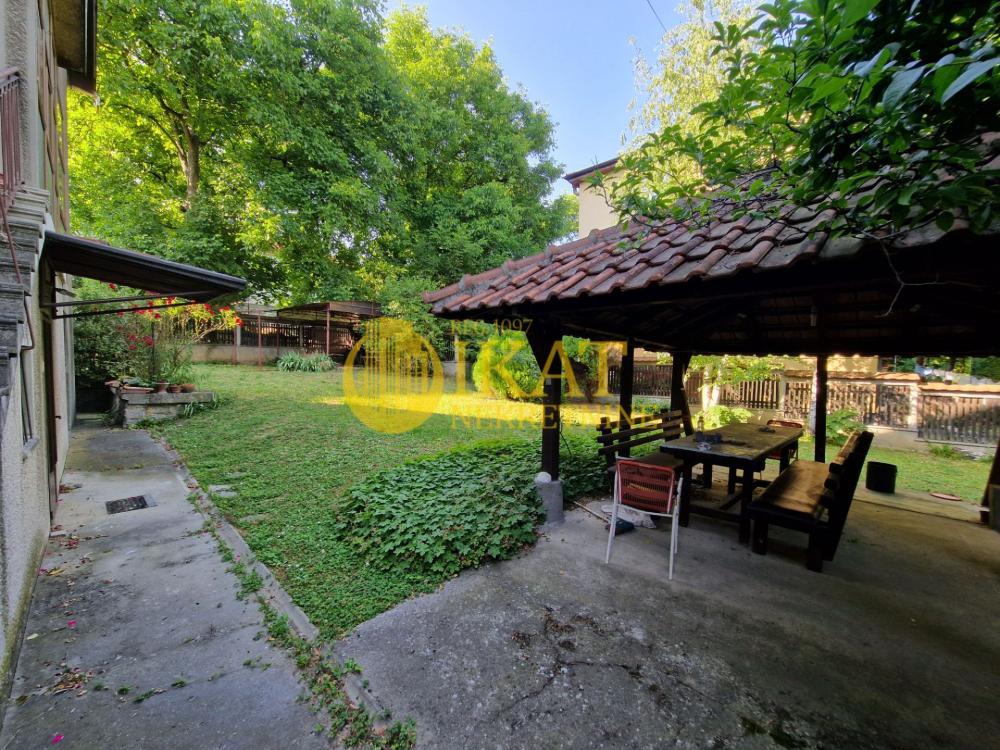 Glavna slika - Kuća na prodaju, 221m2, 225.000€