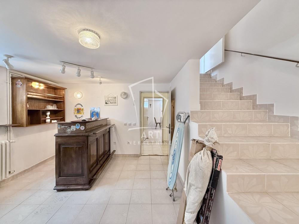 Slika 10 - Živote Marinkovića, Kuća na prodaju, 248m2, 315.000€