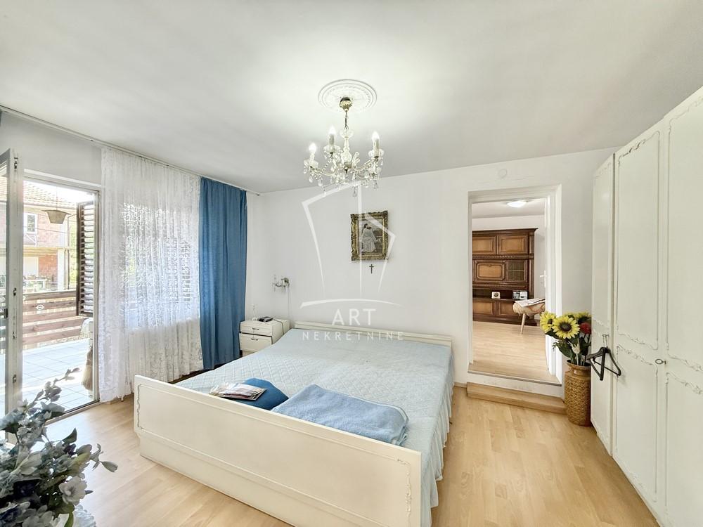 Slika 6 - Živote Marinkovića, Kuća na prodaju, 248m2, 315.000€