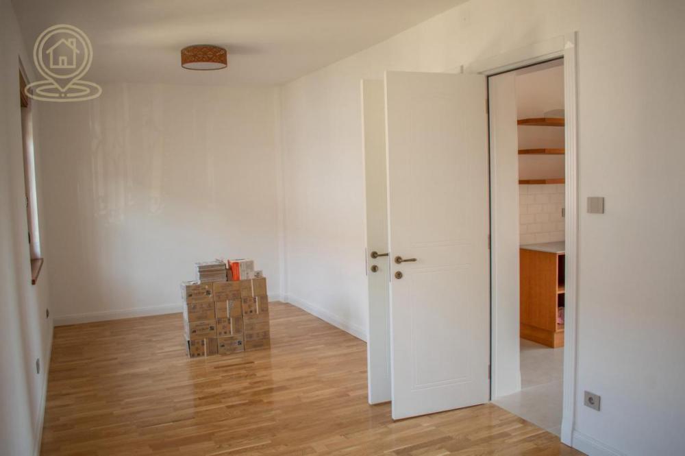 Slika 8 -  Lokal za izdavanje, 145m2, 2.200€