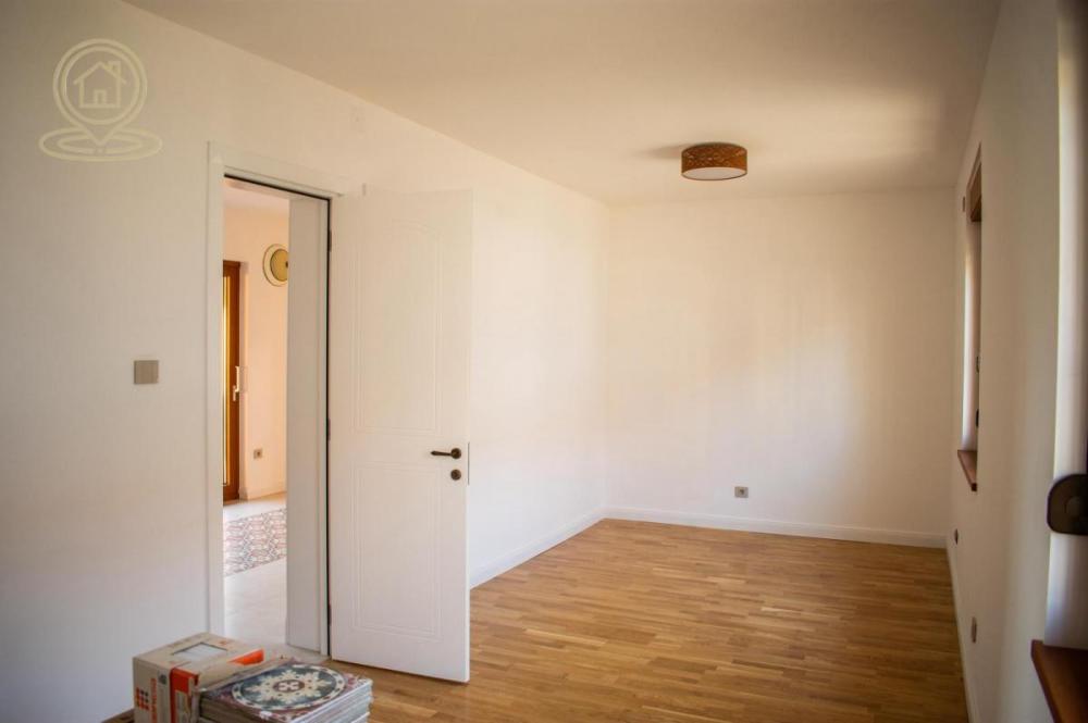 Slika 7 -  Lokal za izdavanje, 145m2, 2.200€