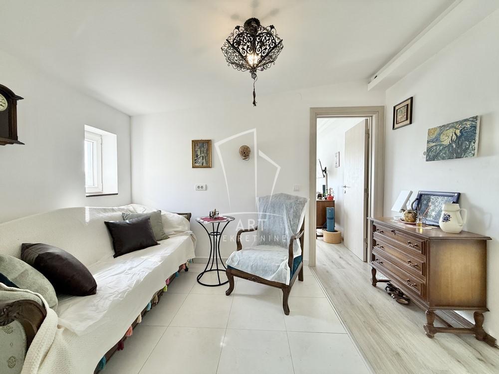 Slika 7 - Draginje Adamović,  Kuća na prodaju, 176m2, 280.000€