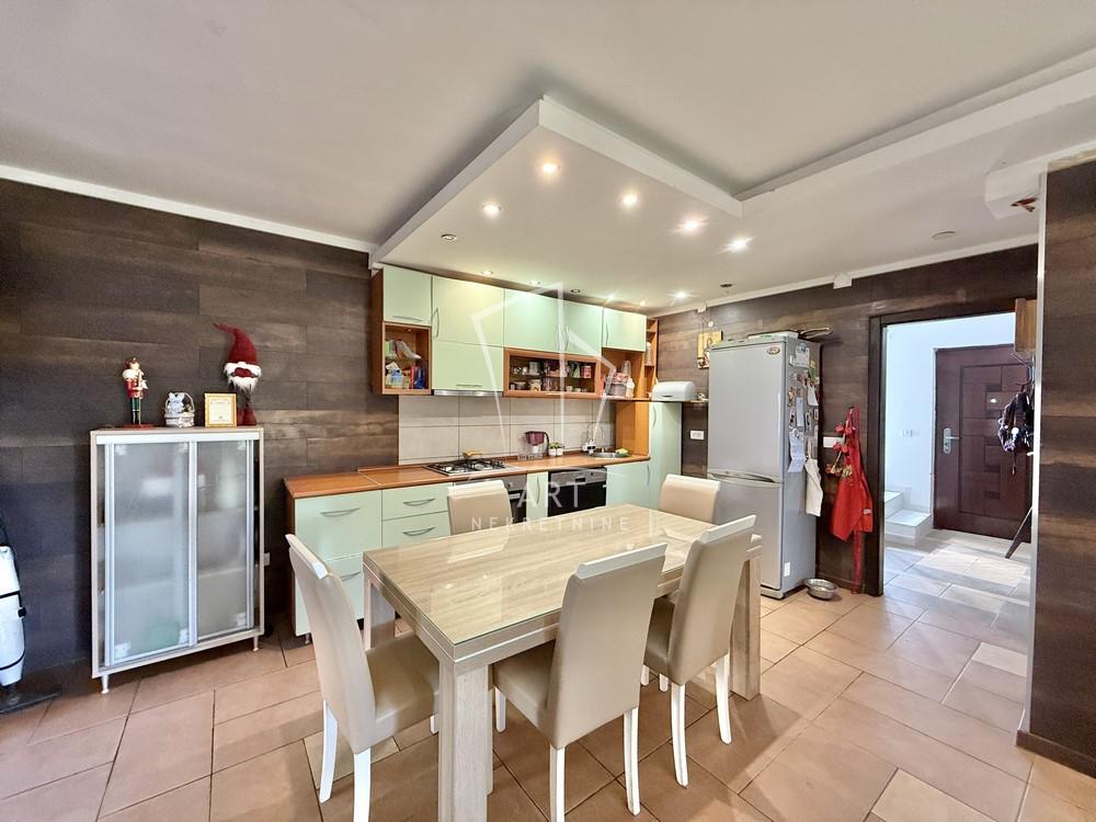 Slika 3 - Draginje Adamović,  Kuća na prodaju, 176m2, 280.000€