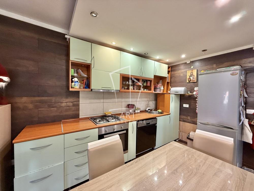 Slika 4 - Draginje Adamović,  Kuća na prodaju, 176m2, 280.000€