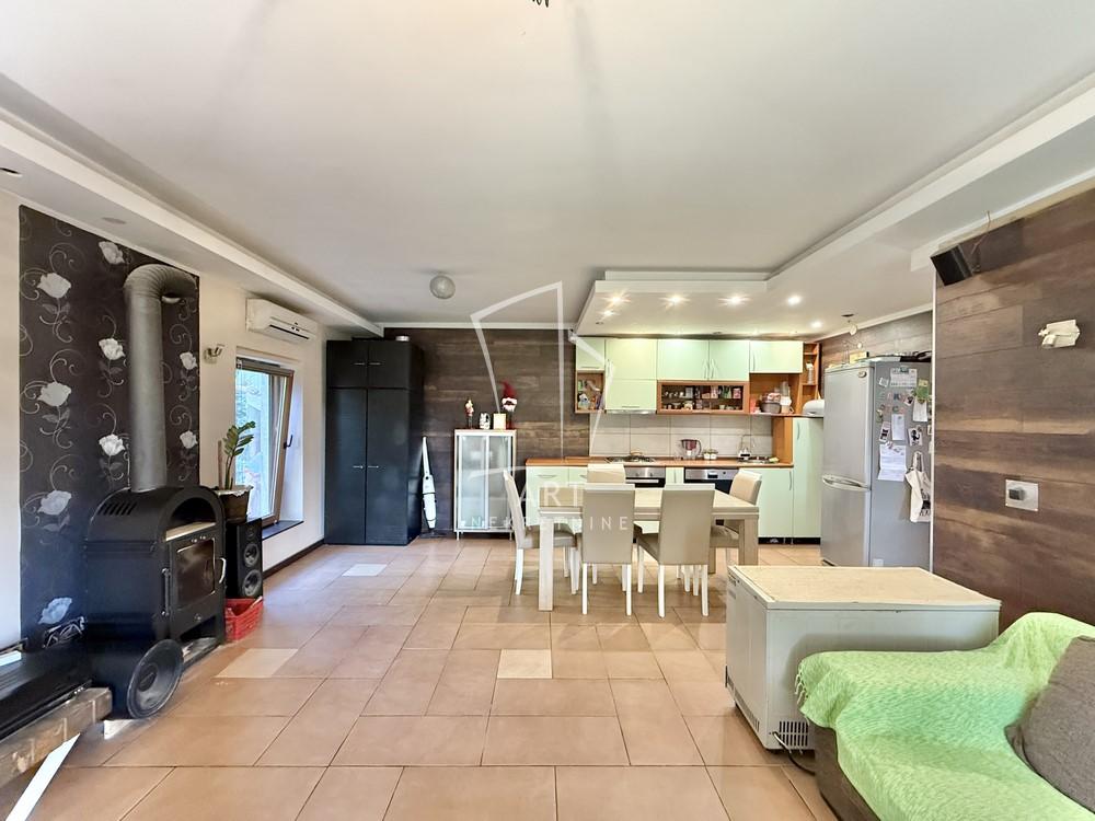 Slika 2 - Draginje Adamović,  Kuća na prodaju, 176m2, 280.000€