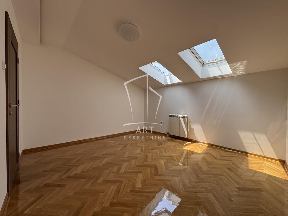 Slika 1 - Šumatovačka, Četvorosoban stan za izdavanje, 127m2, 1.800€