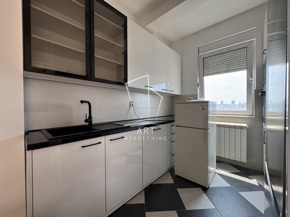 Slika 8 - Šumatovačka, Četvorosoban stan za izdavanje, 127m2, 1.800€