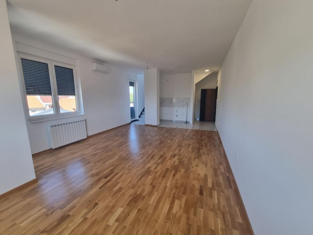 Glavna slika -Četvorosoban stan na prodaju, 101m2, 229.900€