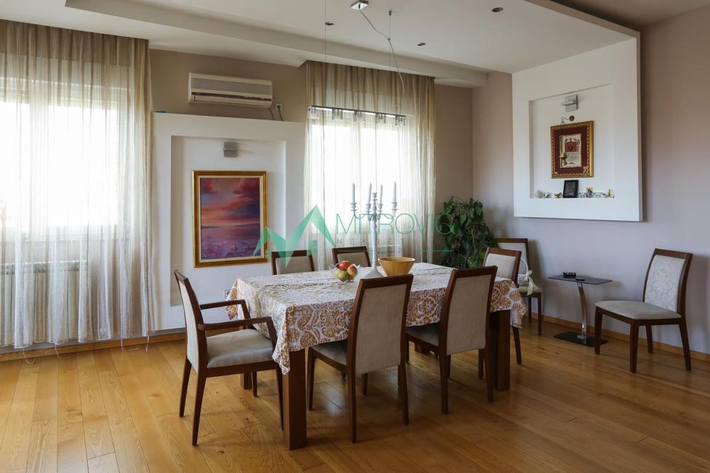 Slika 11 - Petosoban stan za izdavanje, 206m2, 2.000€