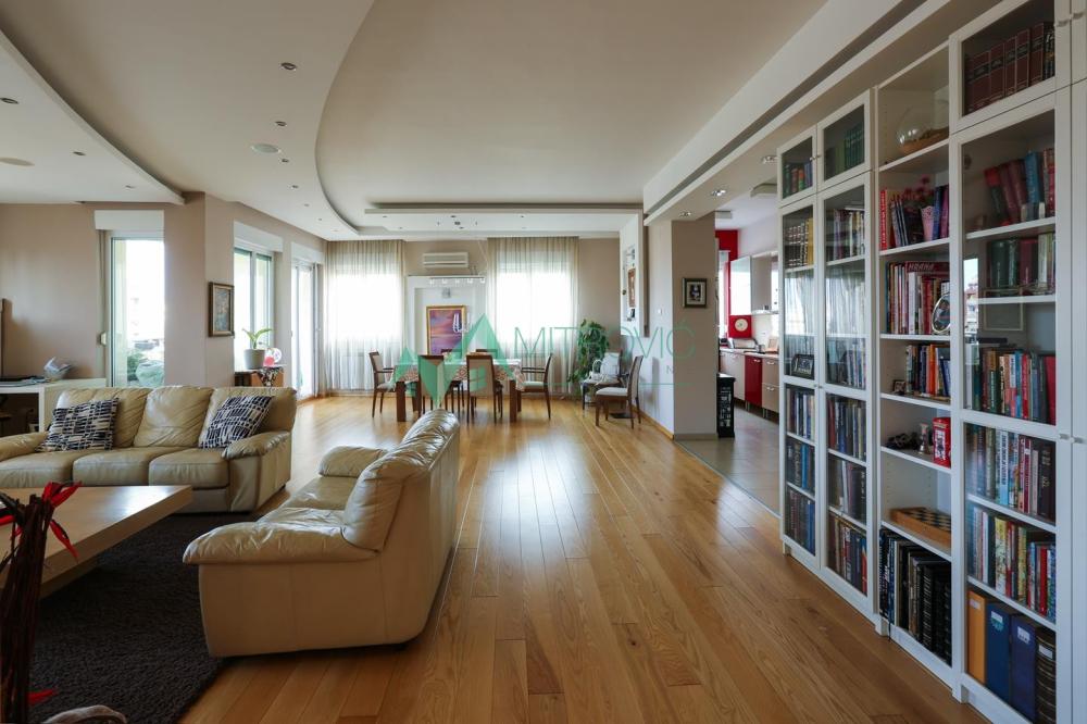 Slika 9 - Petosoban stan za izdavanje, 206m2, 2.000€