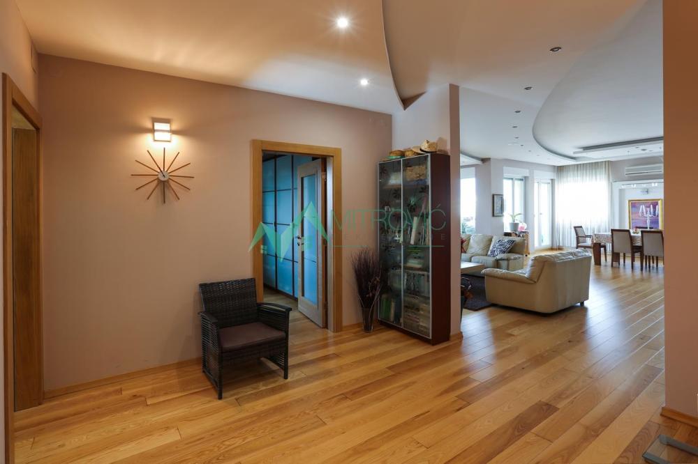 Slika 8 - Petosoban stan za izdavanje, 206m2, 2.000€