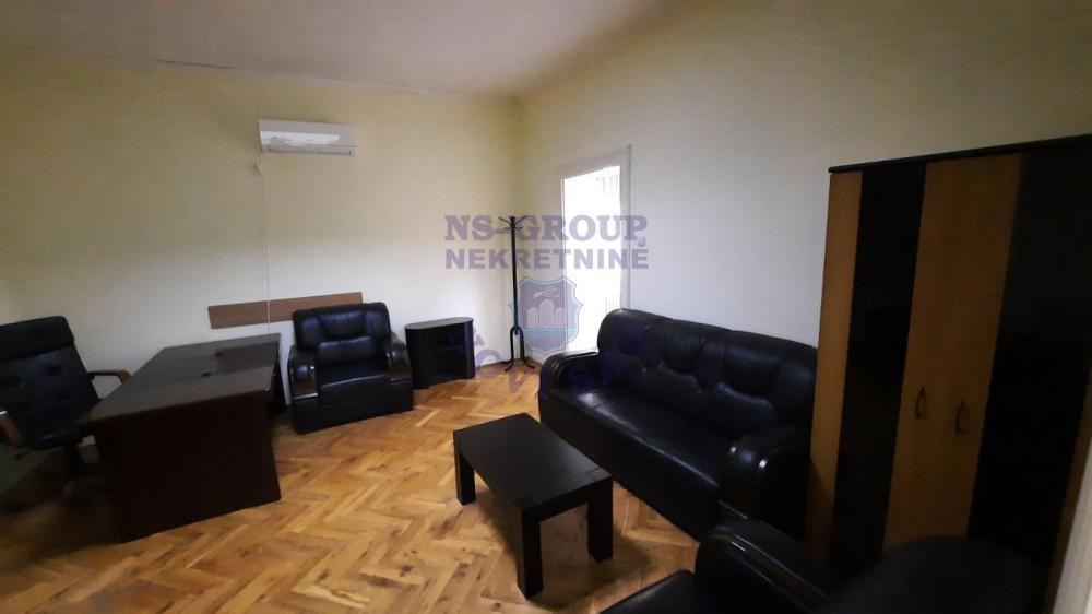 Glavna slika - Kuća za izdavanje, 100m2, 1.000€