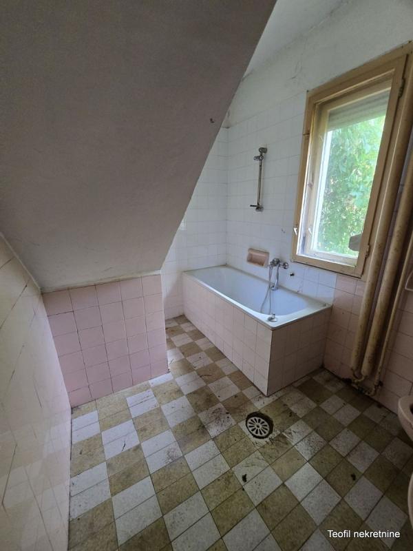 Slika 9 - Bore Radojevića,  Kuća na prodaju, 230m2, 210.000€