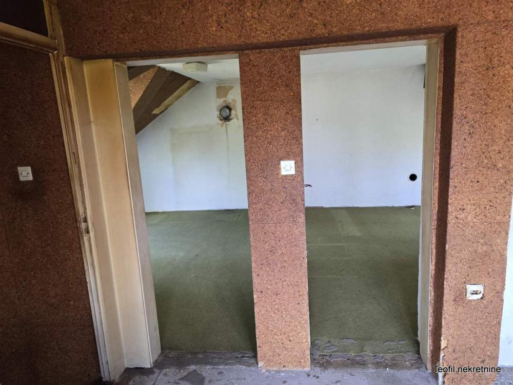 Slika 10 - Bore Radojevića,  Kuća na prodaju, 230m2, 210.000€