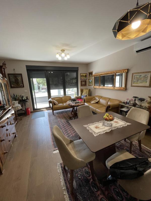 Glavna slika -Četvorosoban stan na prodaju, 90m2, 260.000€