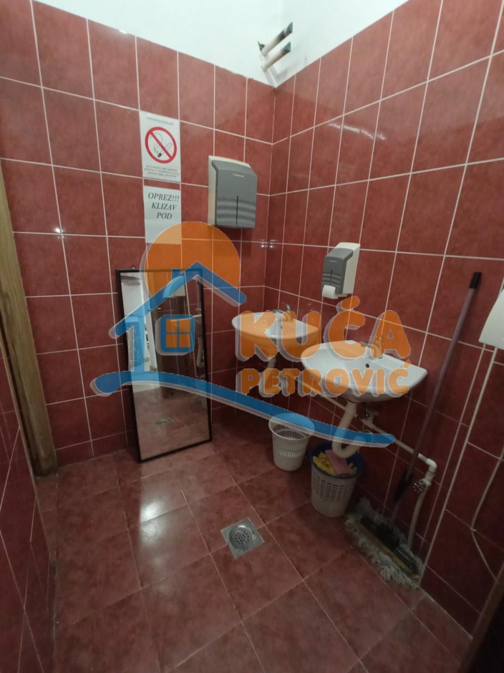 Slika 4 - Pasi poljana,  Lokal za izdavanje, 163m2, 1.500€