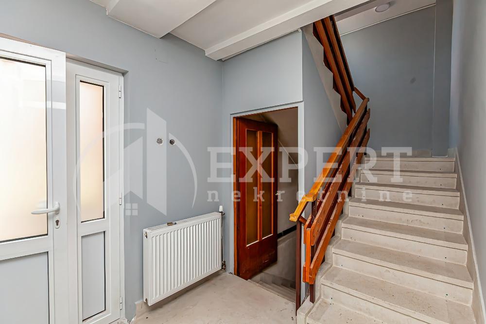 Slika 8 - Knjaževačka,  Lokal na prodaju, 80m2, 100.000€