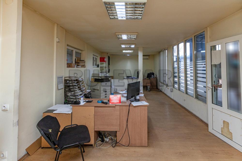 Slika 3 - Ivana Milutinovića,  Lokal za izdavanje, 624m2, 2.000€