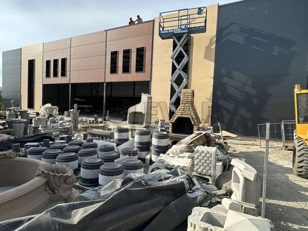 Glavna slika -Bulevar svetog cara,  Lokal za izdavanje, 425m2, 900€