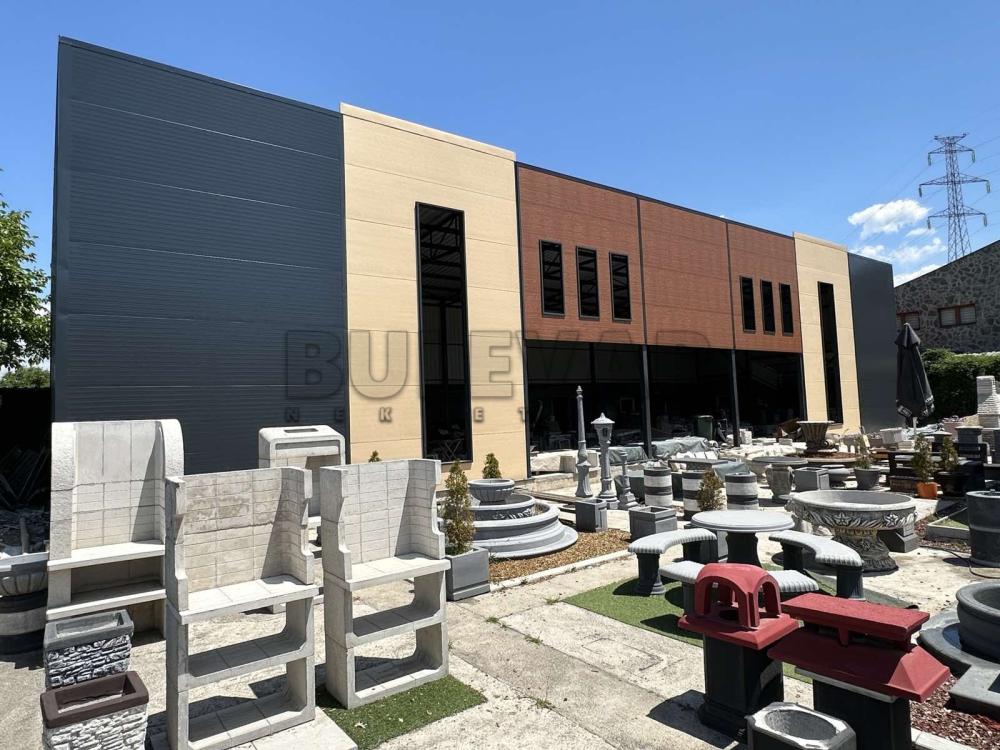 Slika 1 - Bulevar svetog cara,  Lokal za izdavanje, 425m2, 900€