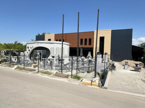 Slika 3 - Bulevar svetog cara,  Lokal za izdavanje, 425m2, 900€